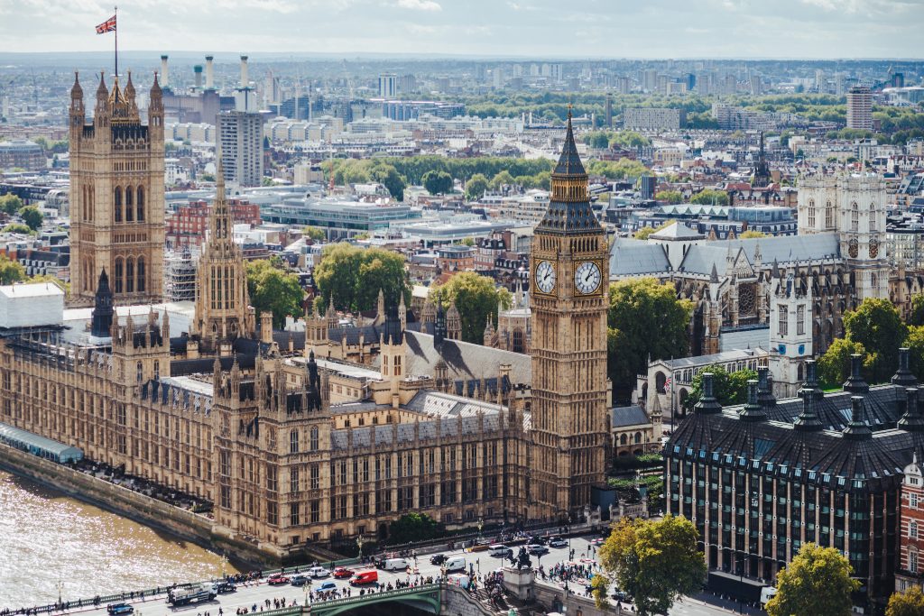 ロンドンの20の主要観光スポットを3時間で巡る-街の中心を歩く